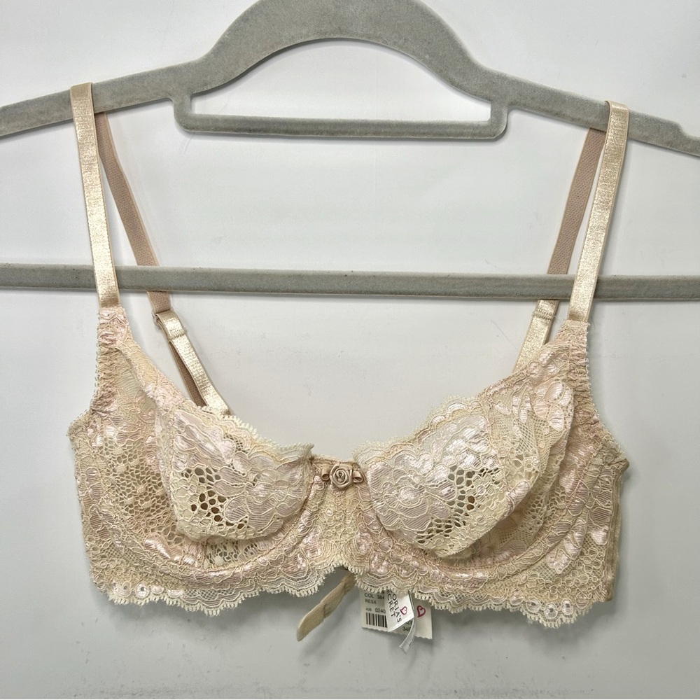 NWT Victoria's Secret Neutral Tan & Pink Feminine Lace Bra Size 34B